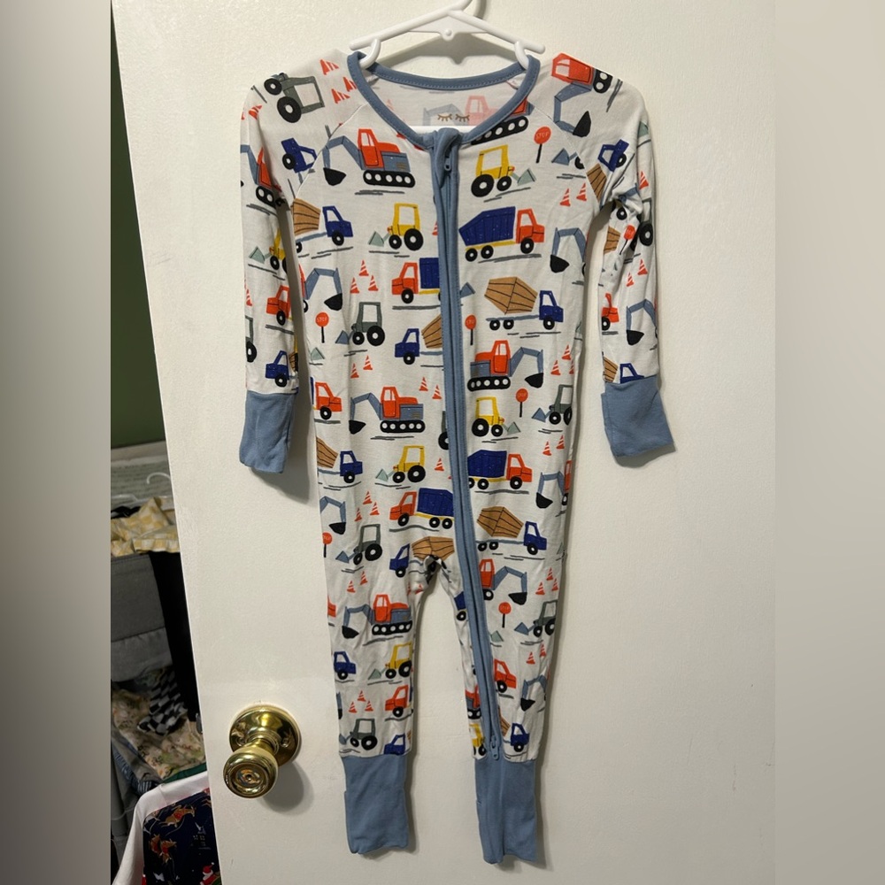 Little sleepies construction zippy